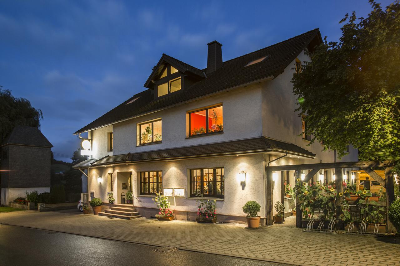 Gasthof Im Almetal Bueren  Bagian luar foto